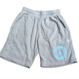 MadHappy Universal Peace Shorts In Earl Grey